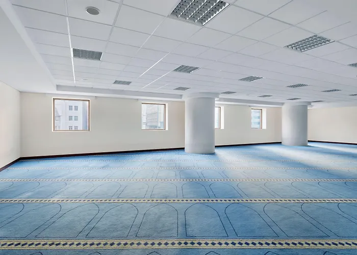 Makarem Al Bait Al Azizia Hotel